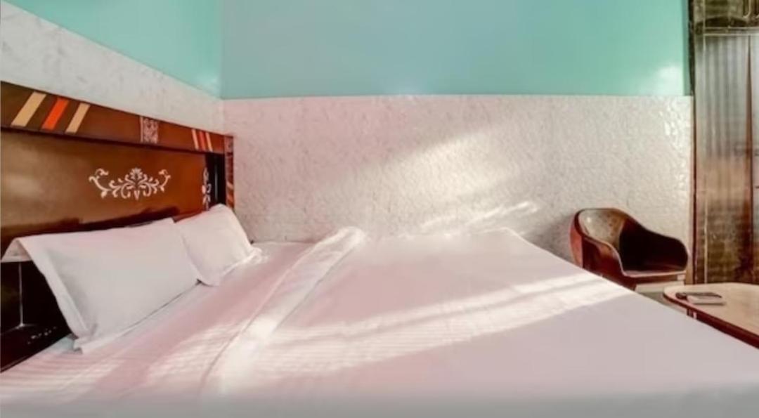 Tarun Guest House Palwal Bagian luar foto